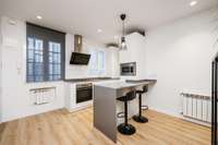 living - 72m² apartment for sale in Castellana, Madrid - gallery thumbnail - 9