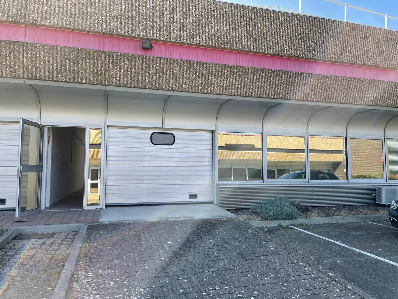 logistics - Light Industrial Premises / Offices For Rent - gallery - 7