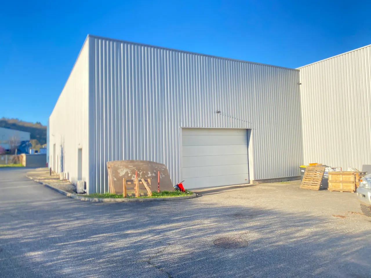 logistics - Light Industrial Premises / Offices For Rent - gallery - 2