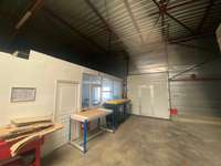 logistics - Local d’activités À Louer - gallery thumbnail - 2
