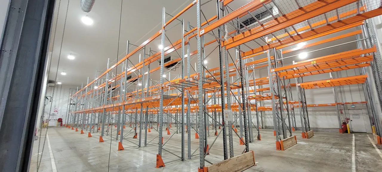 logistics - Entrepôt / Bureaux À Louer - gallery - 3