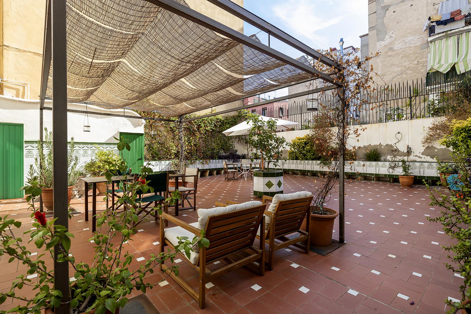 living - Piso de 197m² con 121m² terraza en venta en El Born - gallery thumbnail - 3