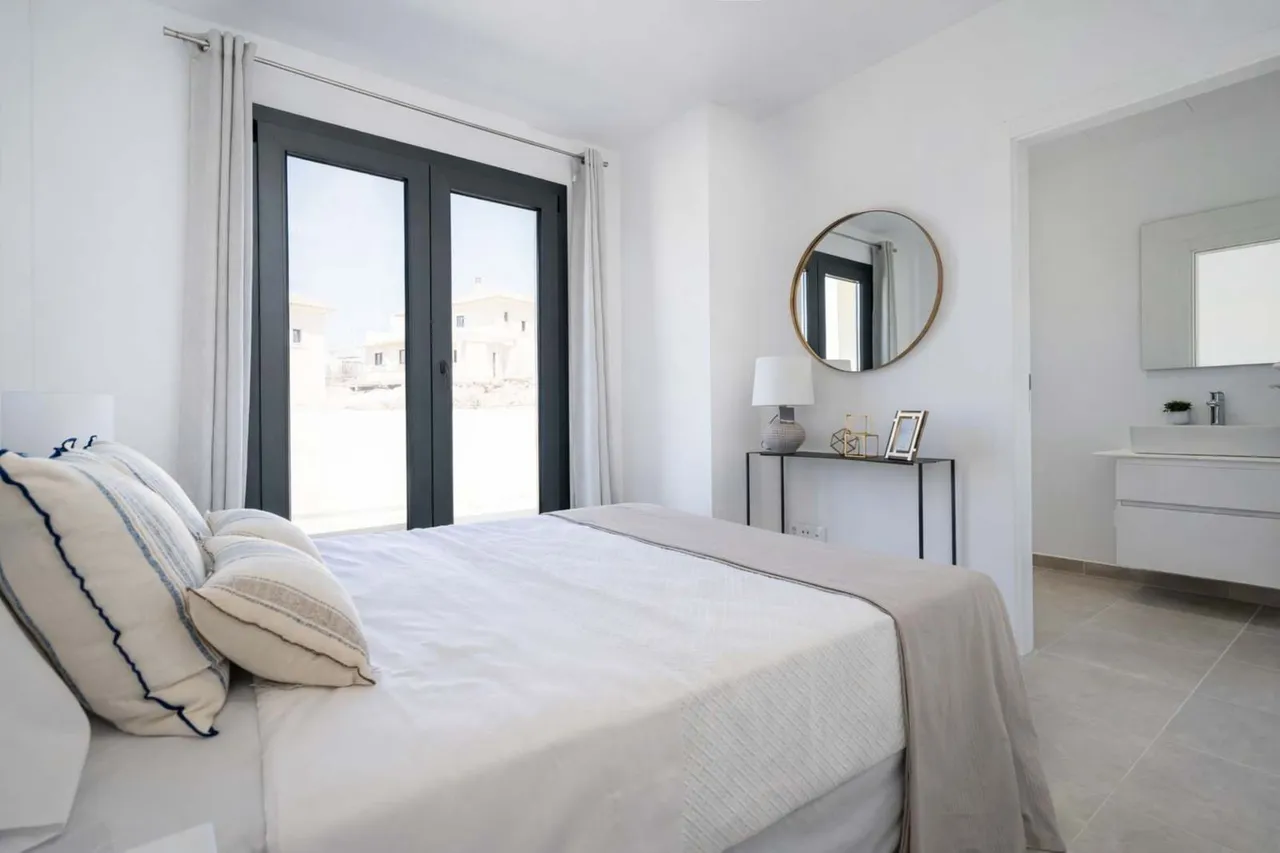 living - Sunrise Bay Residences - gallery - 4