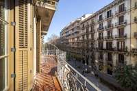 living - Piso de 137m² con 6m² terraza en venta en Eixample Derecho - gallery thumbnail - 8