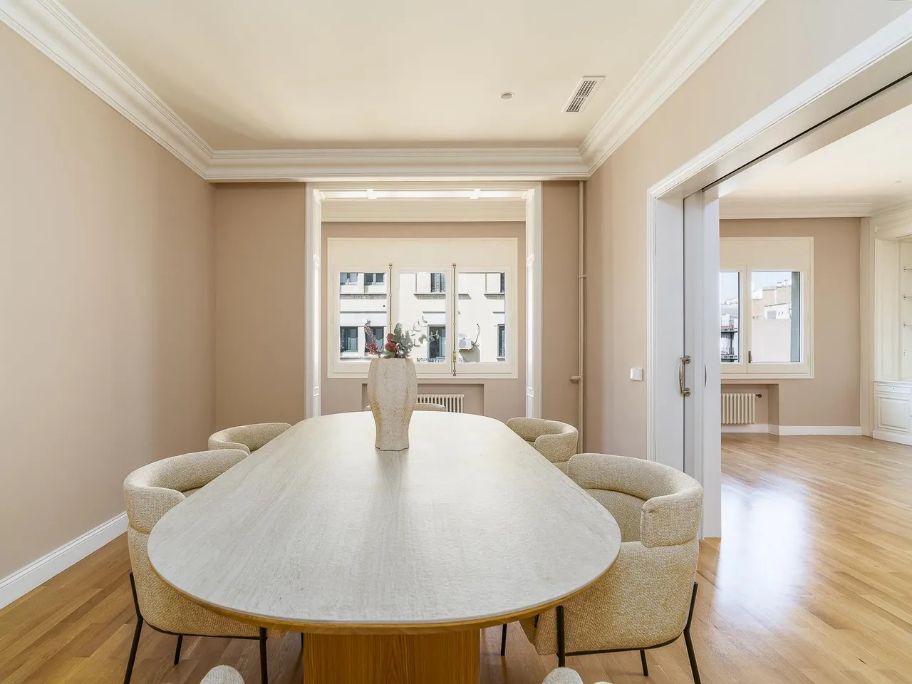 living - Piso de 218m² en venta en Eixample Derecho, Barcelona - gallery - 2