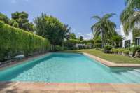 living - 839m² house / villa with 700m² garden for sale in San Pedro de Alcántara - gallery thumbnail - 10