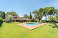 living - 392m² house / villa for sale in Godella / Rocafort - gallery thumbnail - 2