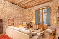 living - Piso de 135m² en venta en Barri Vell, Girona - gallery thumbnail - 2