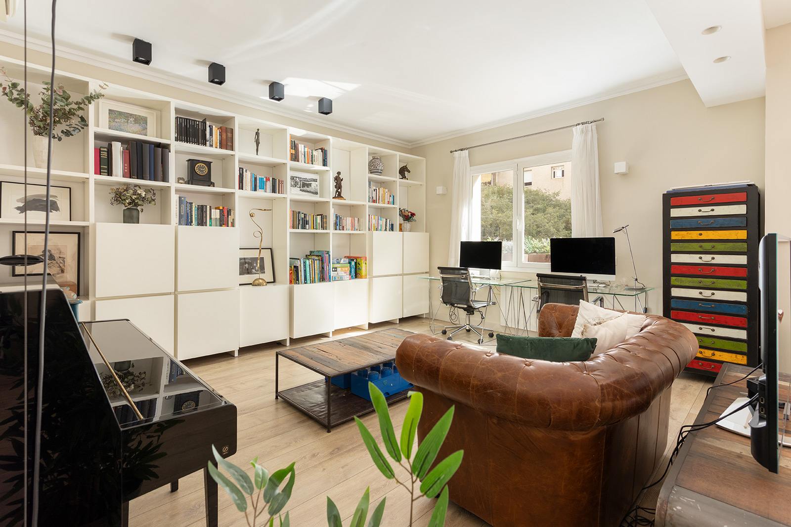 living - Piso de 150m² con 10m² terraza en venta en Pedralbes - gallery thumbnail - 10