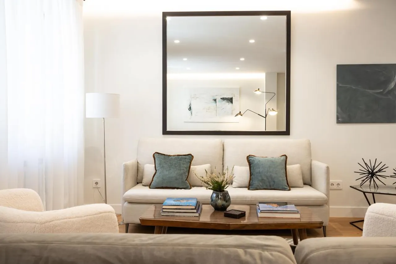 living - 150m² apartment for rent in Recoletos, Madrid - gallery - 10