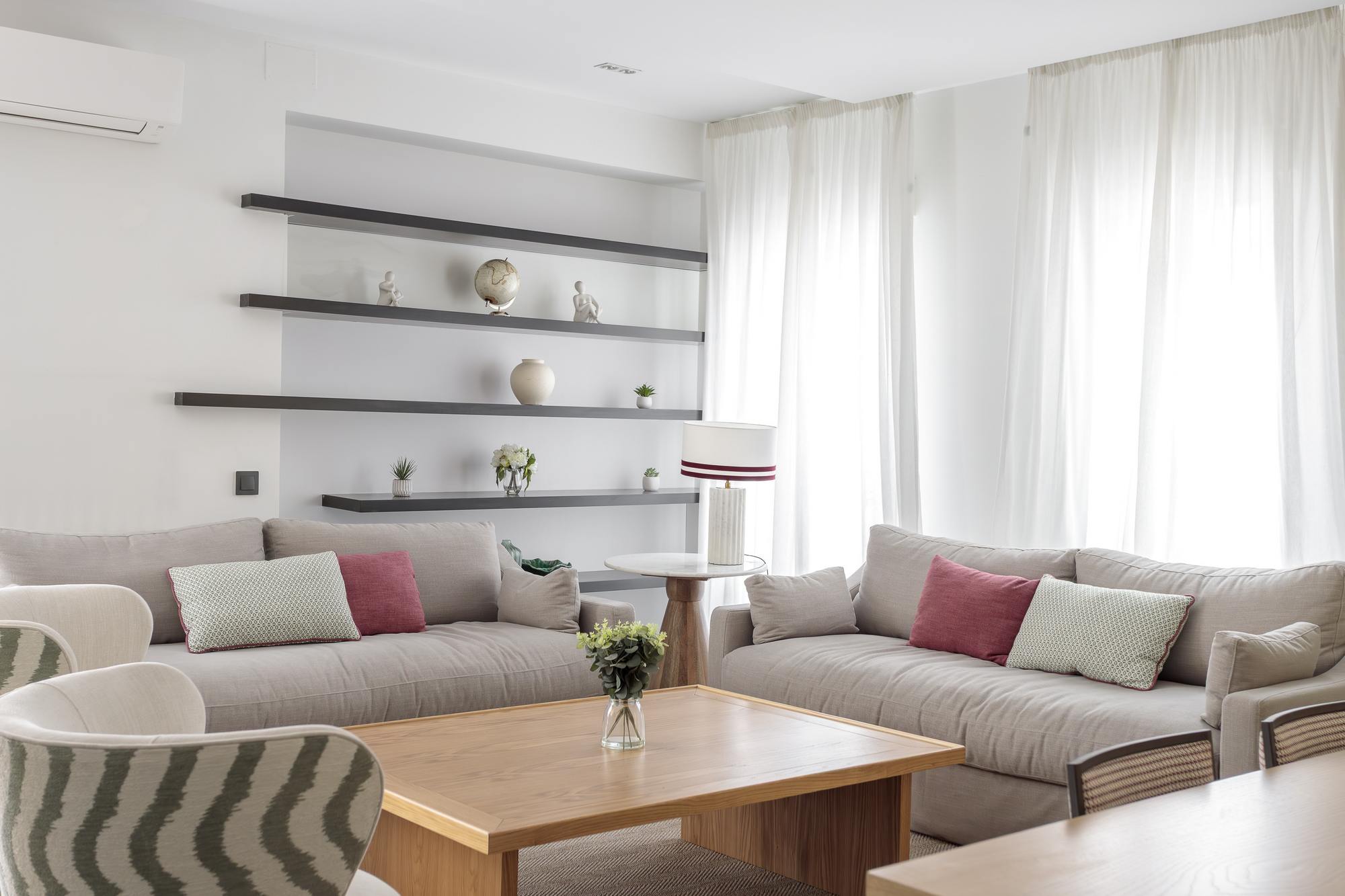 living - 100m² apartment for rent in Recoletos, Madrid - gallery - 2