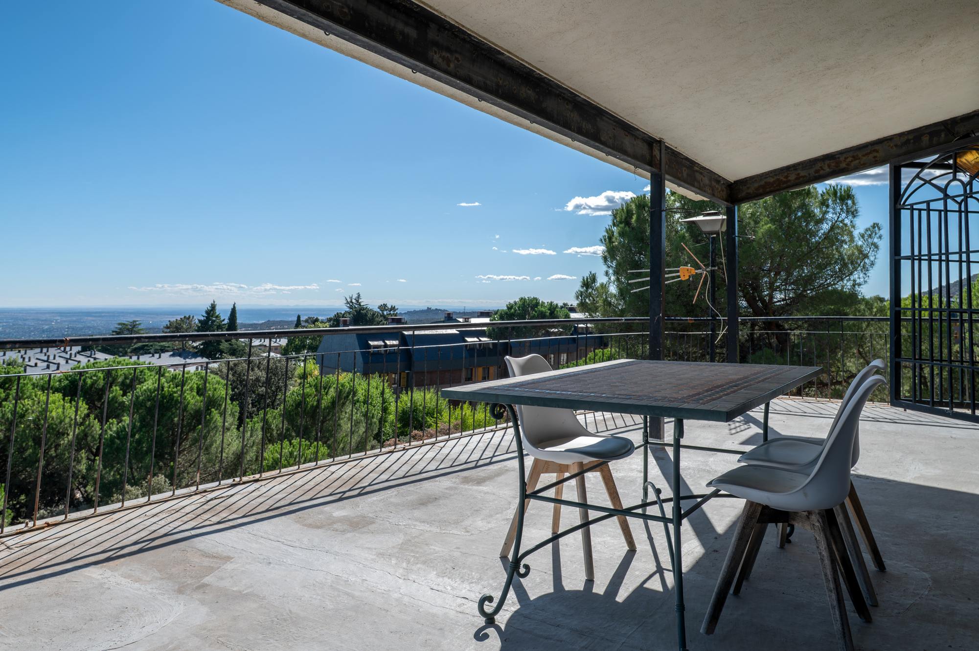 living - Casa / villa de 483m² en venta en Torrelodones, Madrid - gallery thumbnail - 10
