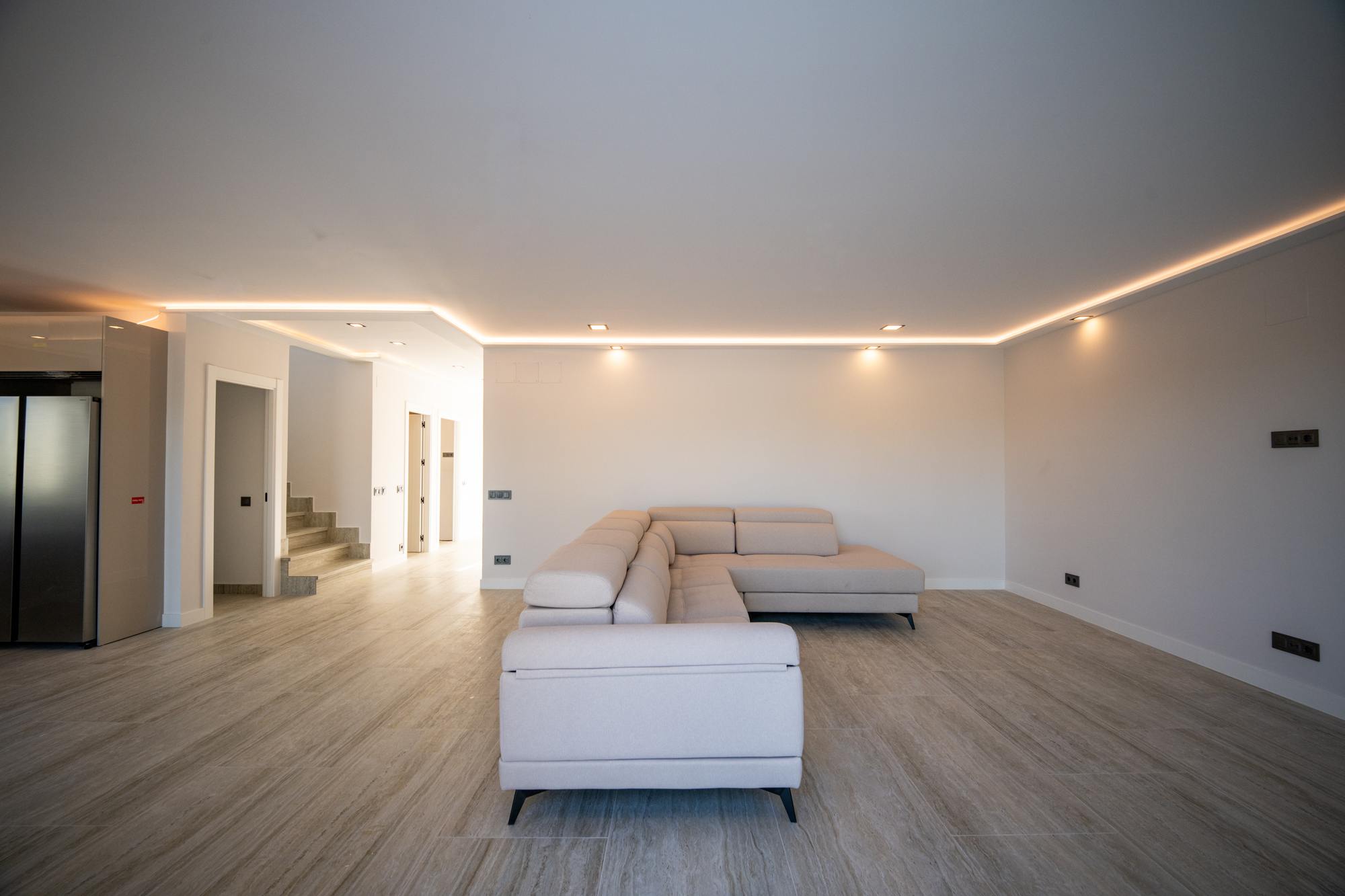 living - Pazo de 240m² con 1,100m² de jardín en alquiler en Valdemorillo - gallery - 10
