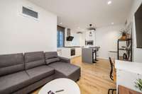 living - 72m² apartment for sale in Castellana, Madrid - gallery thumbnail - 2