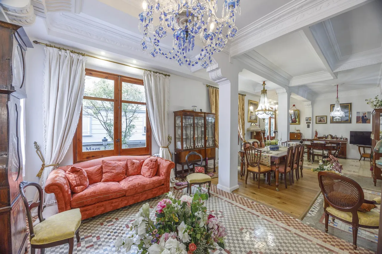 living - 165m² apartment with 10m² terrace for sale in Gran Vía - gallery - 3
