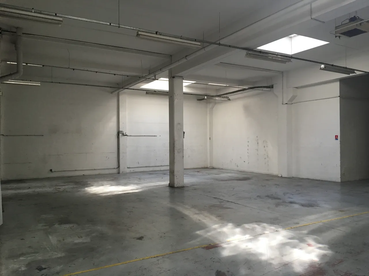 logistics - Activités / Bureaux À Louer - gallery - 3