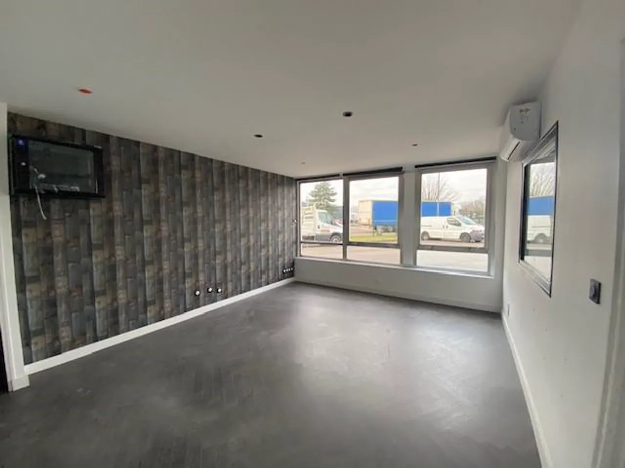 logistics - Activités / Bureaux À Louer - gallery - 9