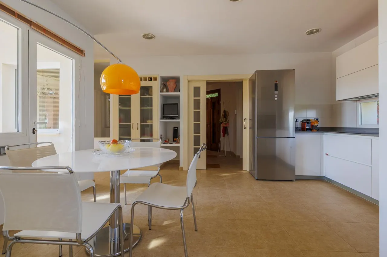living - Casa / villa de 368m² en venta en Sierra de Madrid, Madrid - gallery - 9