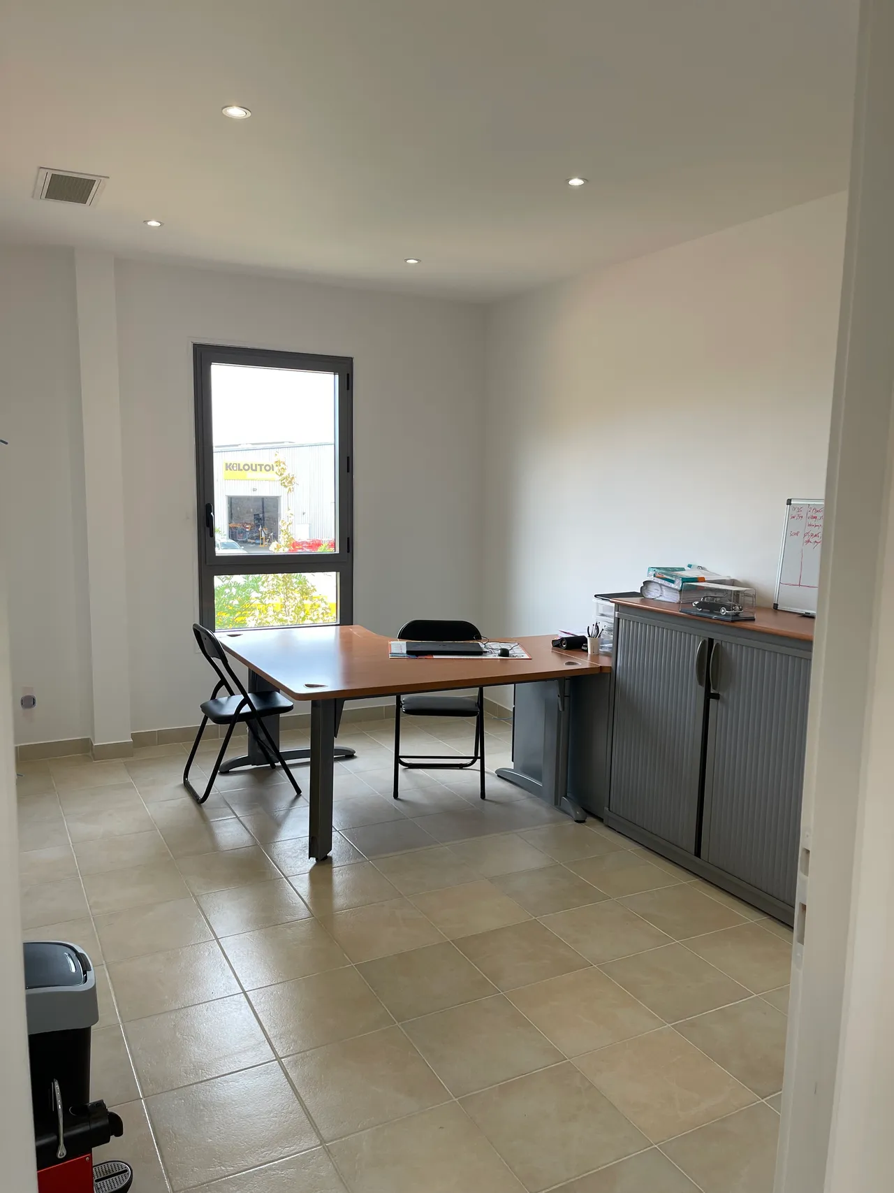 logistics - Light Industrial Premises / Offices For Rent - gallery - 8