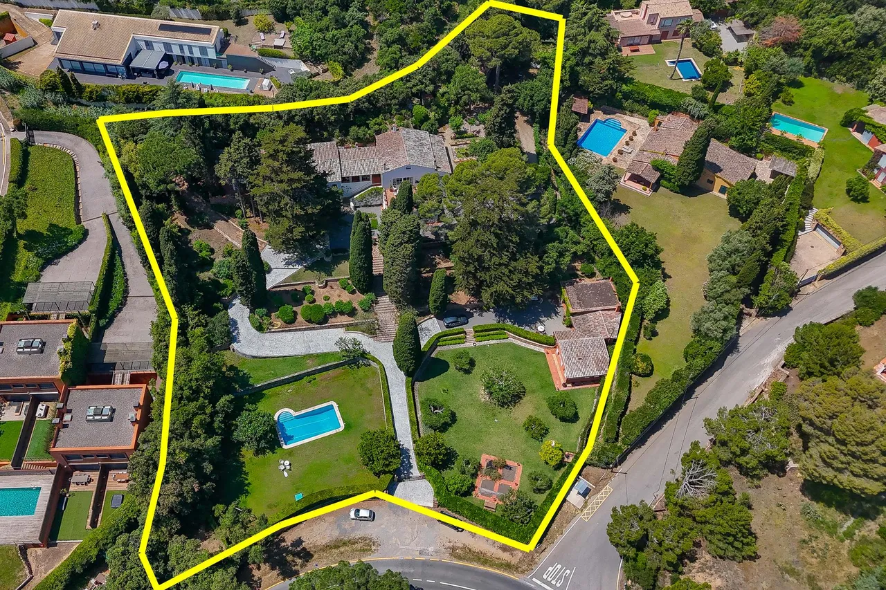 living - 707m² house / villa for sale in Aiguablava, Costa Brava - gallery - 4