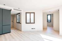 living - Ático de 62m² con 56m² terraza en venta en Eixample Derecho - gallery thumbnail - 3