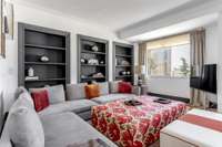 living - 375m² apartment for rent in Castellana, Madrid - gallery thumbnail - 5