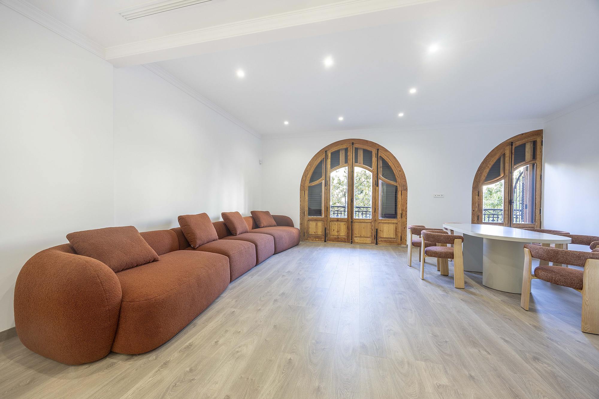 living - 210m² apartment with 6m² terrace for rent in Sant Francesc - gallery thumbnail - 1
