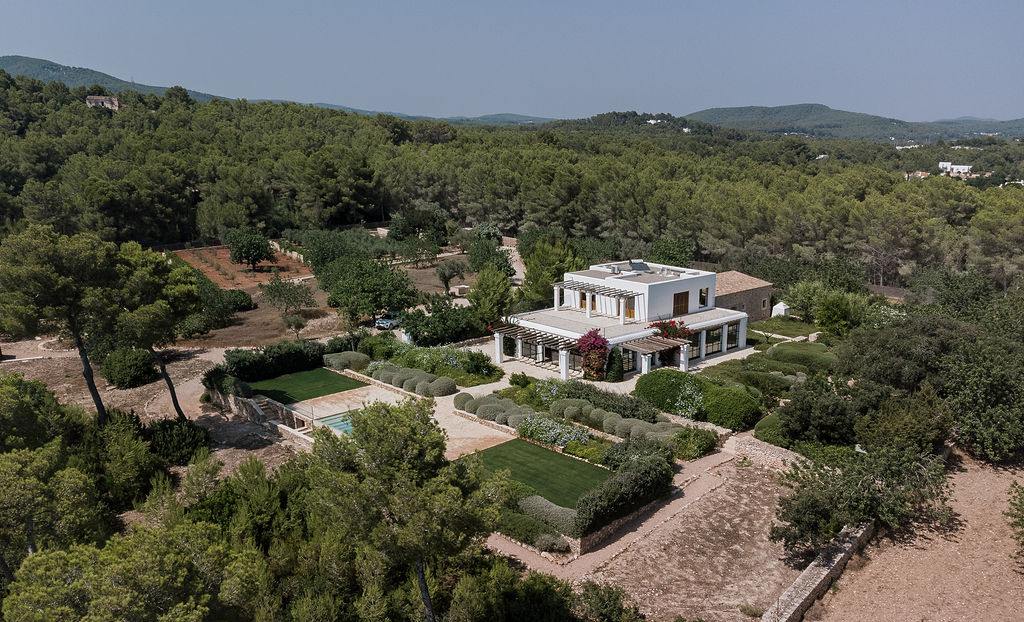 living - 359m² house / villa with 21m² terrace for sale in Santa Eulalia - gallery thumbnail - 4