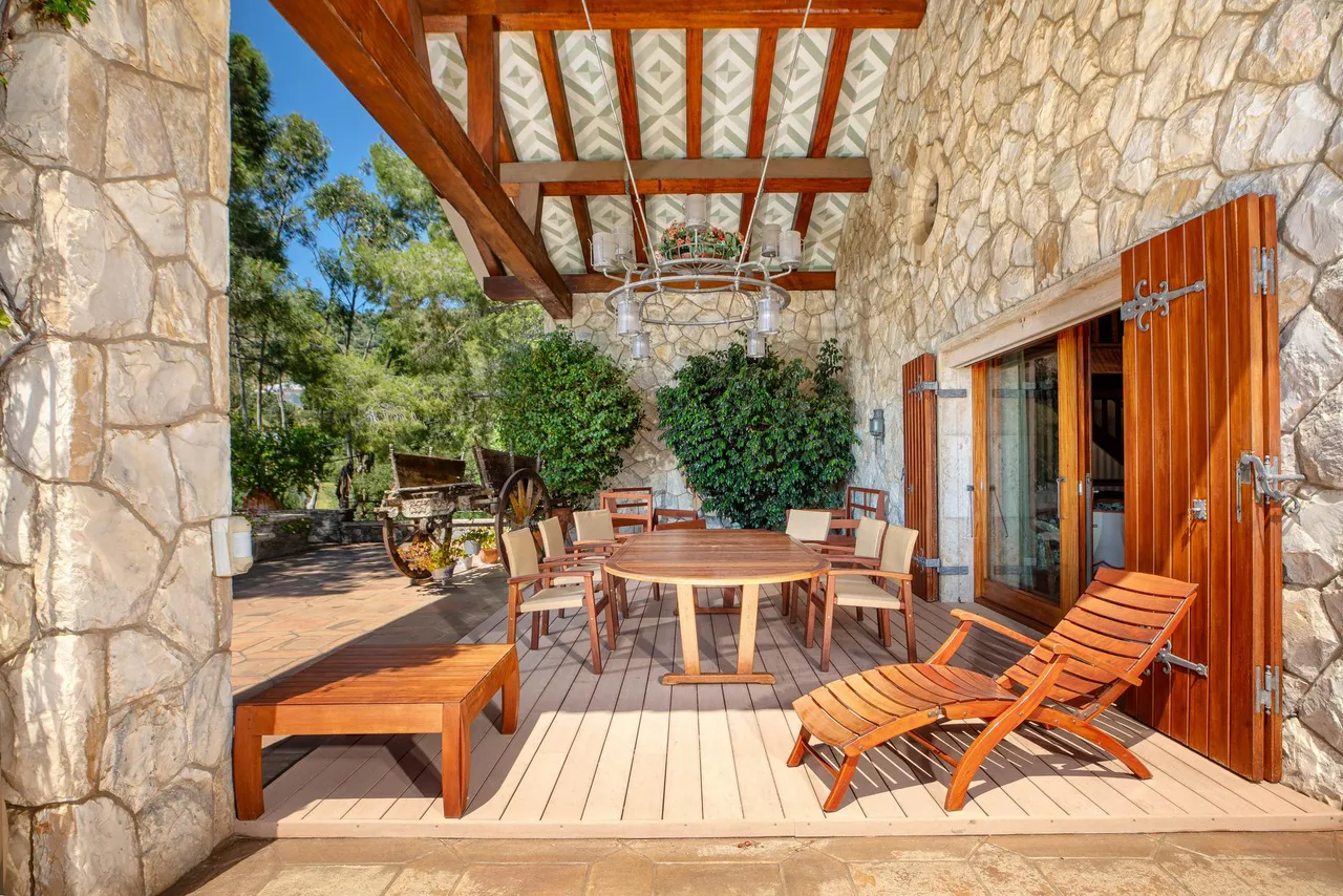 living - Casa / villa de 970m² en venta en Bahía de Rosas - gallery - 8