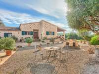 living - 172m² house / villa for sale in Palma de Mallorca - gallery thumbnail - 4