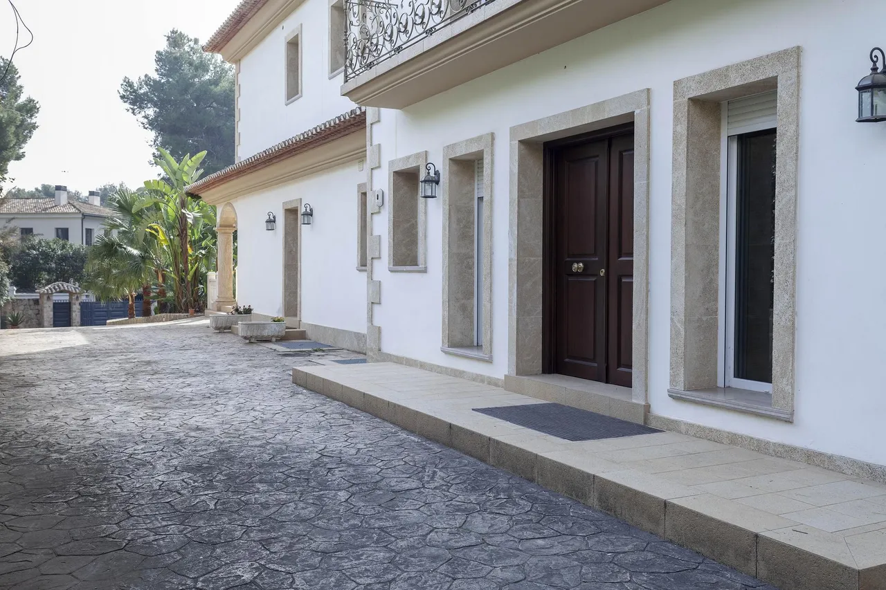 living - Casa / villa de 1,180m² en venta en Godella / Rocafort - gallery - 4