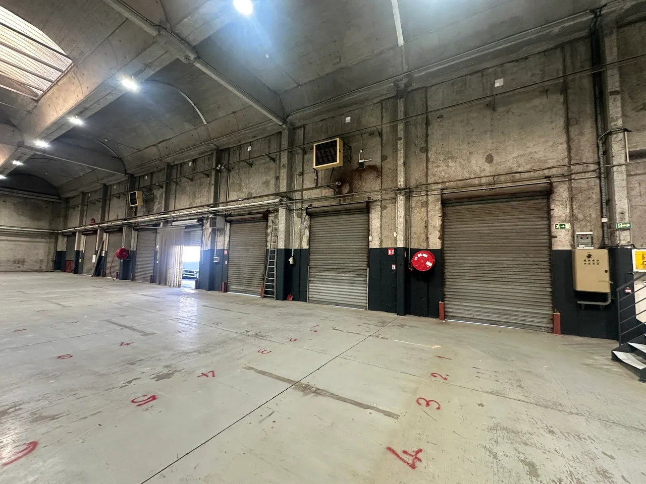 logistics - Entrepôt À Louer - gallery - 4