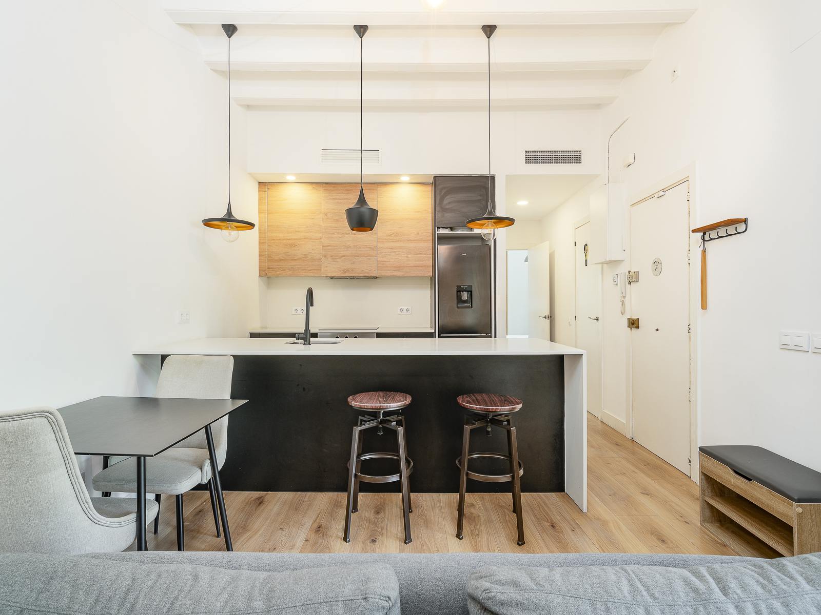 living - Piso de 75m² con 10m² terraza en venta en El Born - gallery - 9