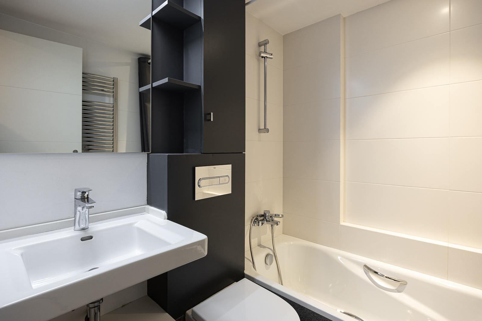 living - Piso de 105m² en venta en Turó Park, Barcelona - gallery thumbnail - 9