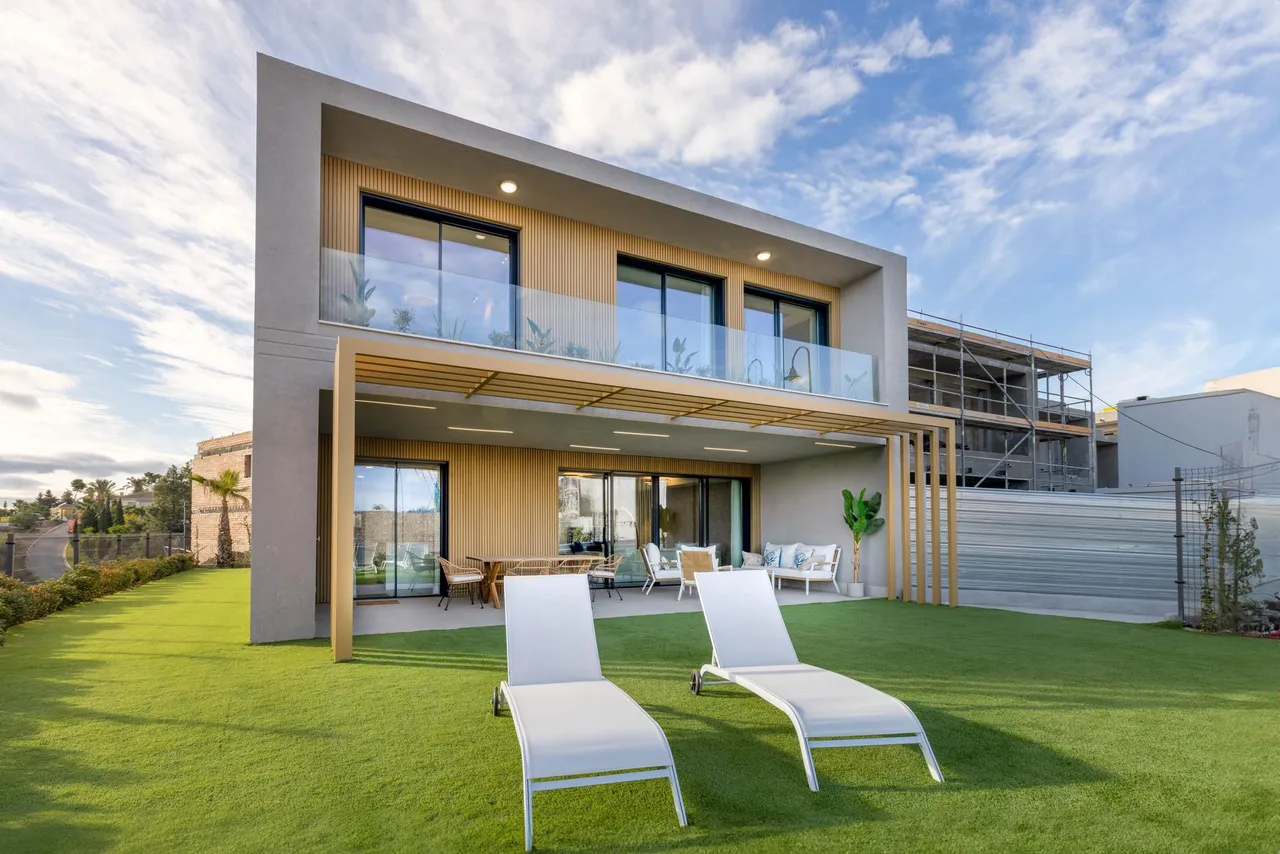 living - Evergreen Homes - gallery - 10