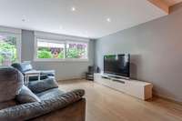 living - Casa / villa de 250m² en alquiler en El Soto de la Moraleja - gallery thumbnail - 4