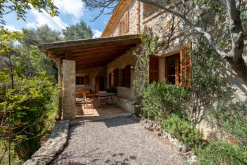 living - Casa rural de 139m² con 2,159m² de jardín en alquiler en Mancor de la Vall - featured