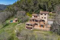 living - Casa rural de 752m² en venta en Pla de l'Estany, Girona - gallery thumbnail - 6