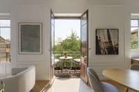 living - Piso de 110m² en alquiler en Almagro, Madrid - gallery thumbnail - 7