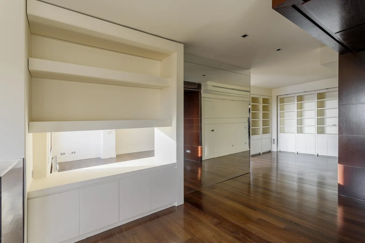 living - Ático de 499m² con 10m² terraza en alquiler en Nueva España - gallery - 7