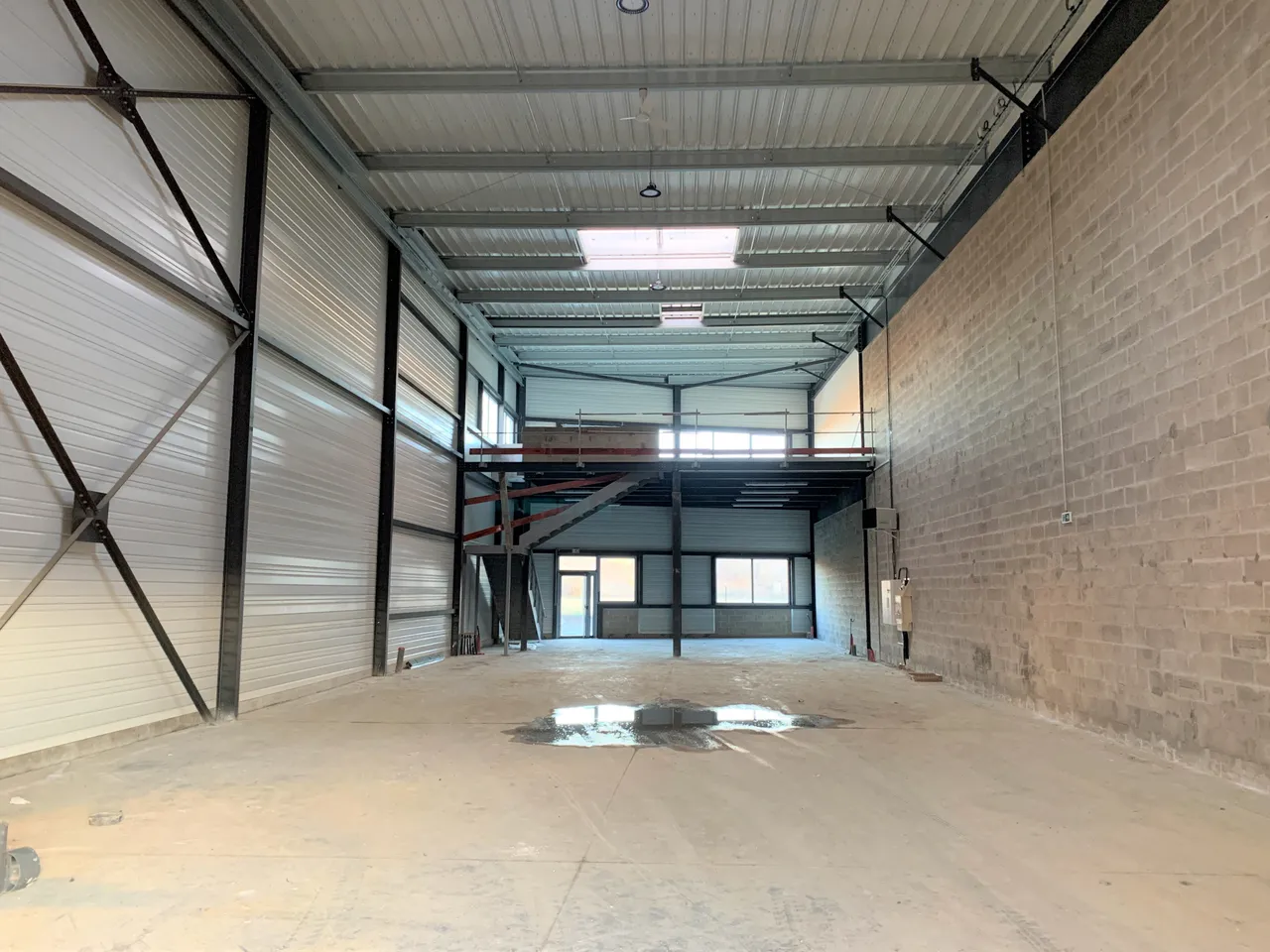 logistics - Activités / Bureaux À Vendre - gallery - 2