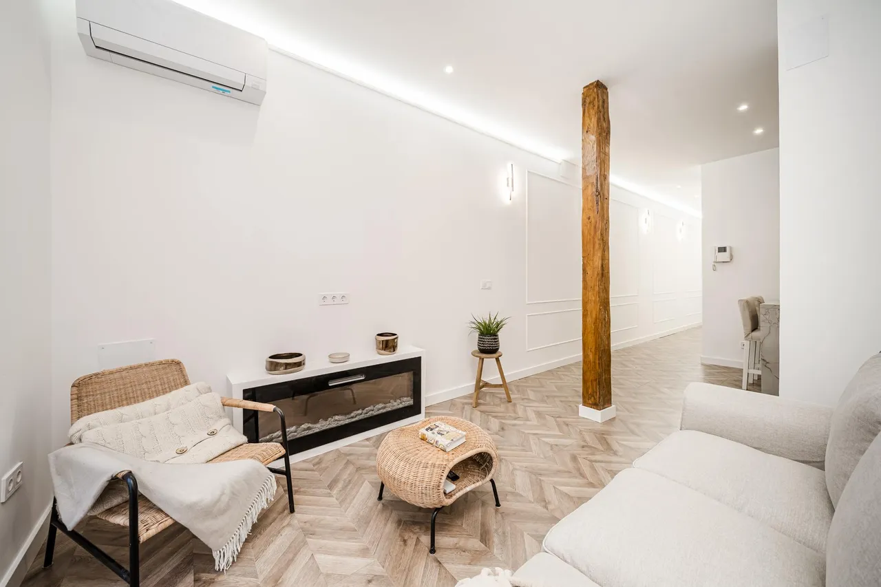 living - 82m² apartment for sale in Embajadores, Madrid - gallery - 2
