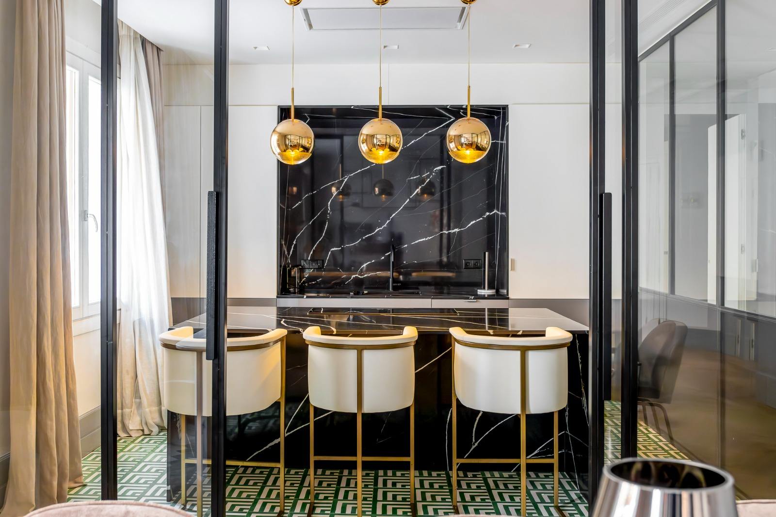 living - Piso de 287m² en alquiler en Almagro, Madrid - gallery - 9