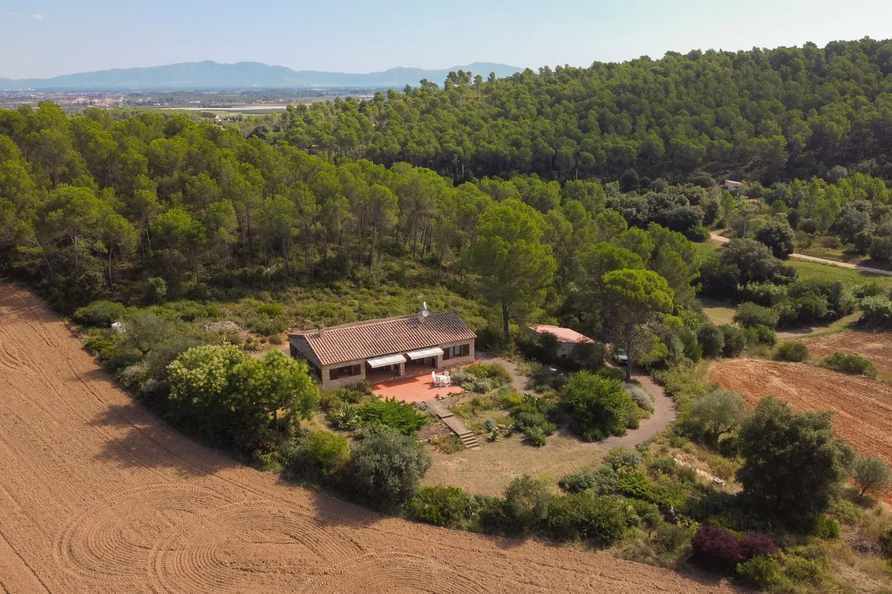 living - Casa rural de 282m² en venta en Alt Empordà, Girona - gallery - 7