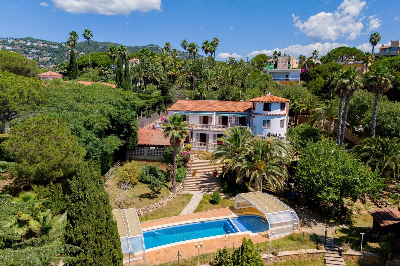 living - Casa / villa de 875m² en venta en Lloret de Mar - gallery - 7