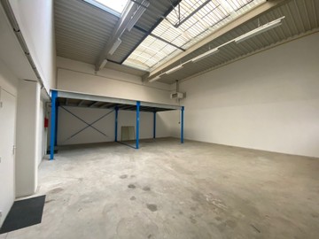 logistics - Light Industrial Premises / Offices For Rent - featured