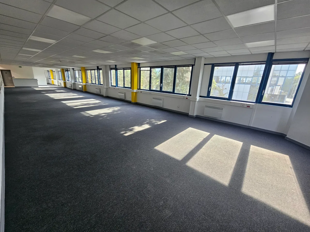 logistics - Light Industrial Premises / Offices For Rent - gallery - 5