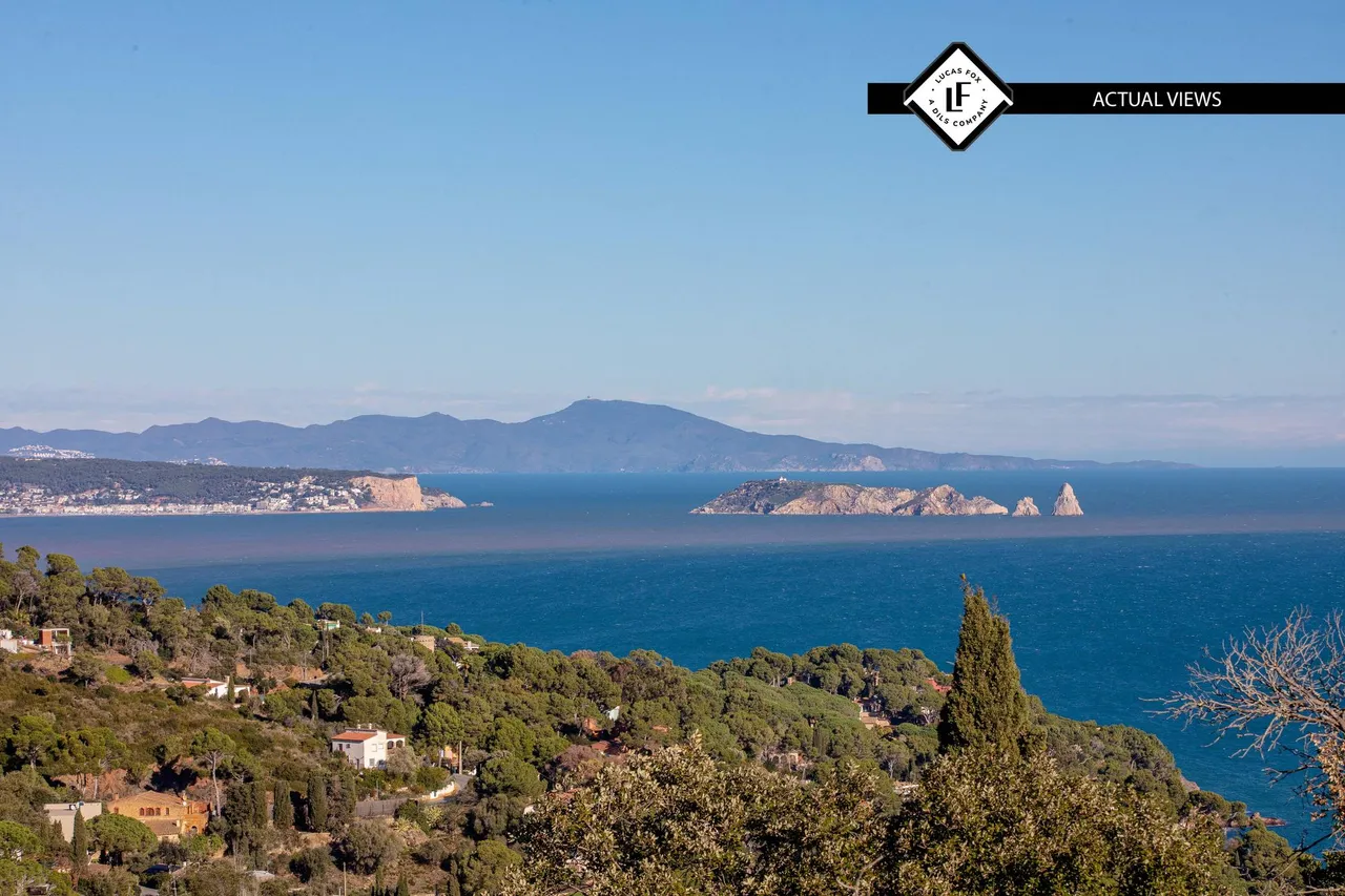 living - 288m² house / villa for sale in Sa Riera, Costa Brava - gallery - 3