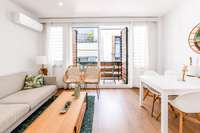 living - Piso de 71m² en venta en Sitges Town, Barcelona - gallery thumbnail - 1