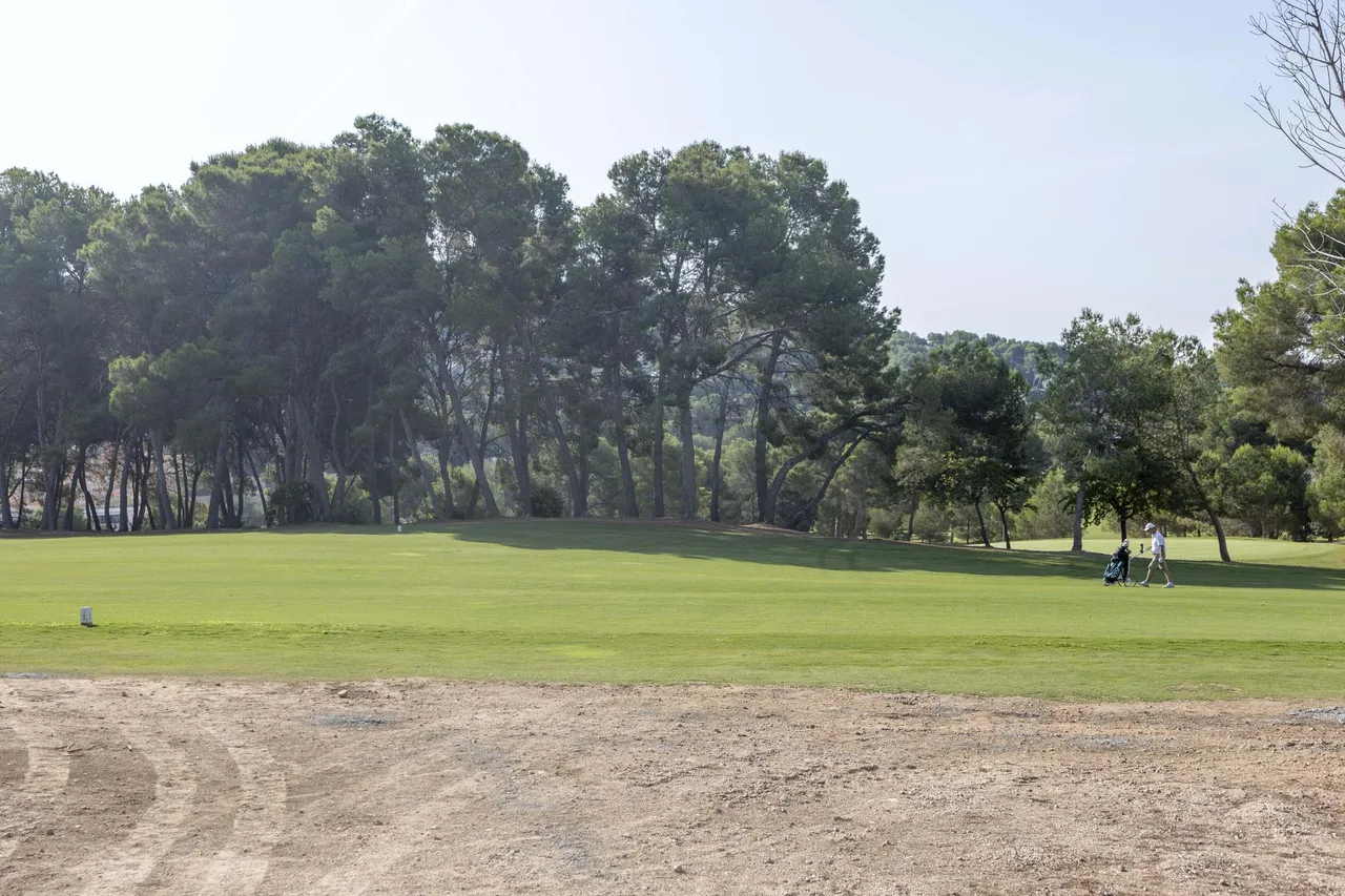 living - 2,429m² plot for sale in El Bosque / Chiva, Valencia - gallery - 3